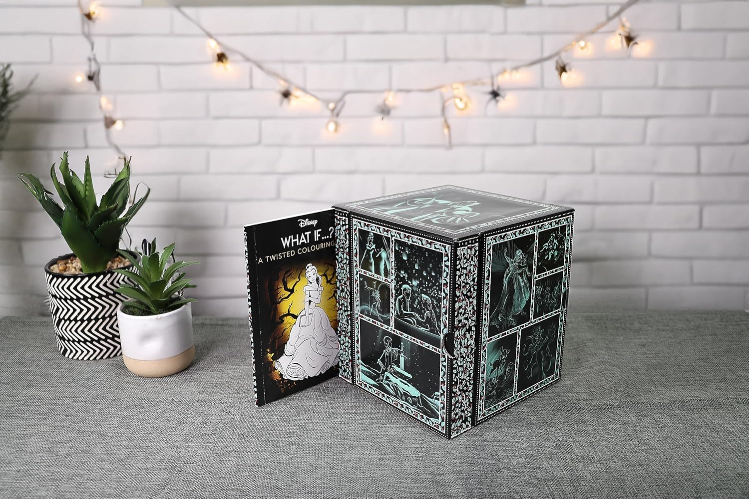Disney Twisted Tales Advent Calendar Box Set: Fantasy Books for Kids - Holiday Gift with Magic, Adventure, Fun & Surprises for Children