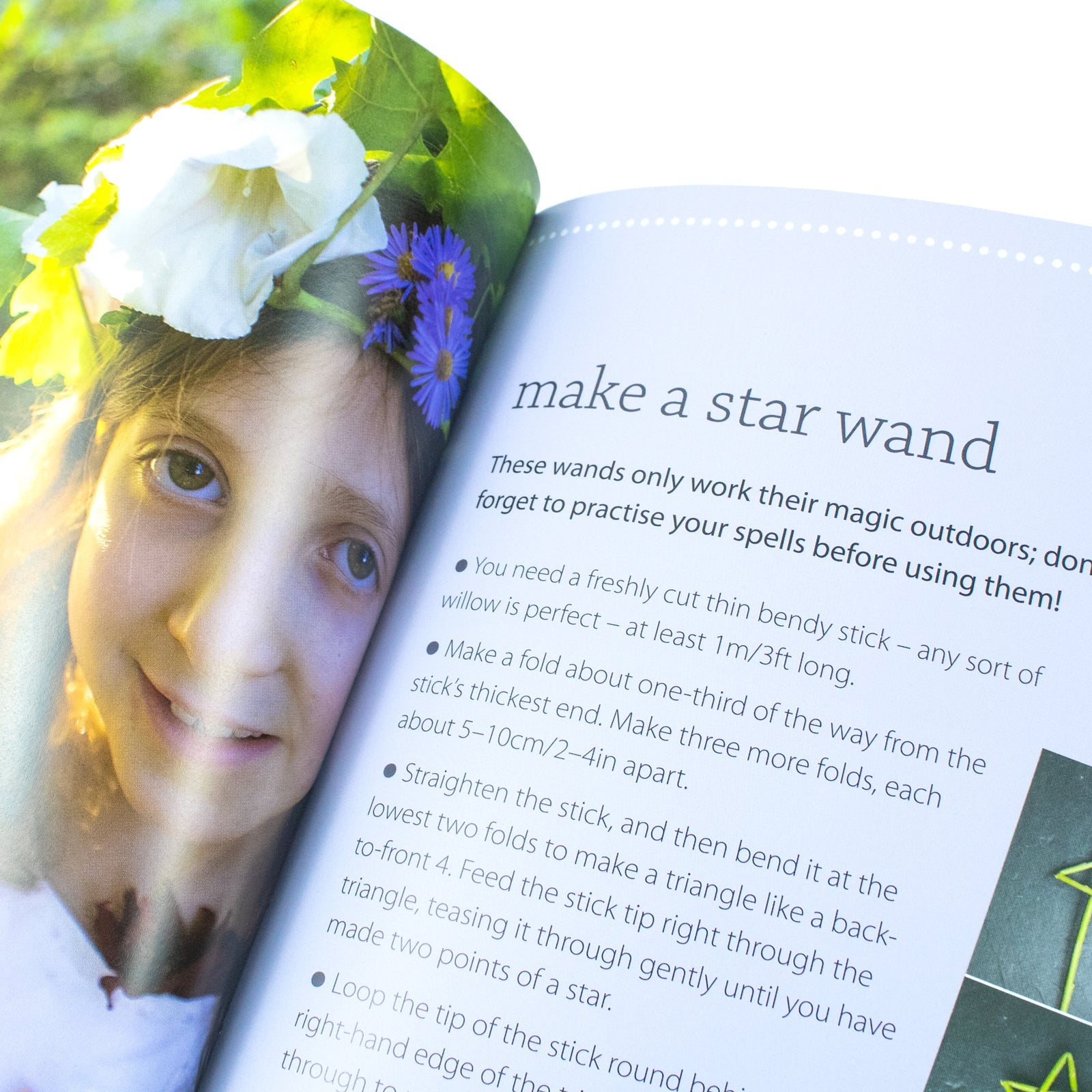 The Stick Book by Fiona Danks & Jo Schofield– Creative Outdoor Crafts & Activities for kids| Nature Play, DIY Projects, Family Fun & Hands-On Learning