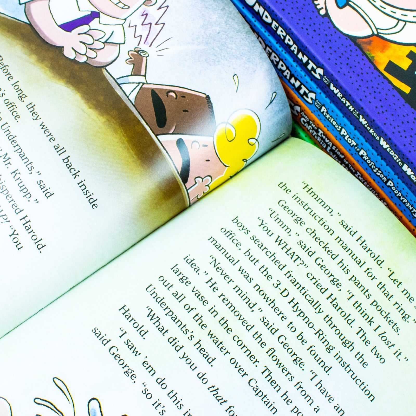 The Captain Underpants Colossal Color Collection 5 Book Set (Captain Underpants #1-5 Boxed Set)