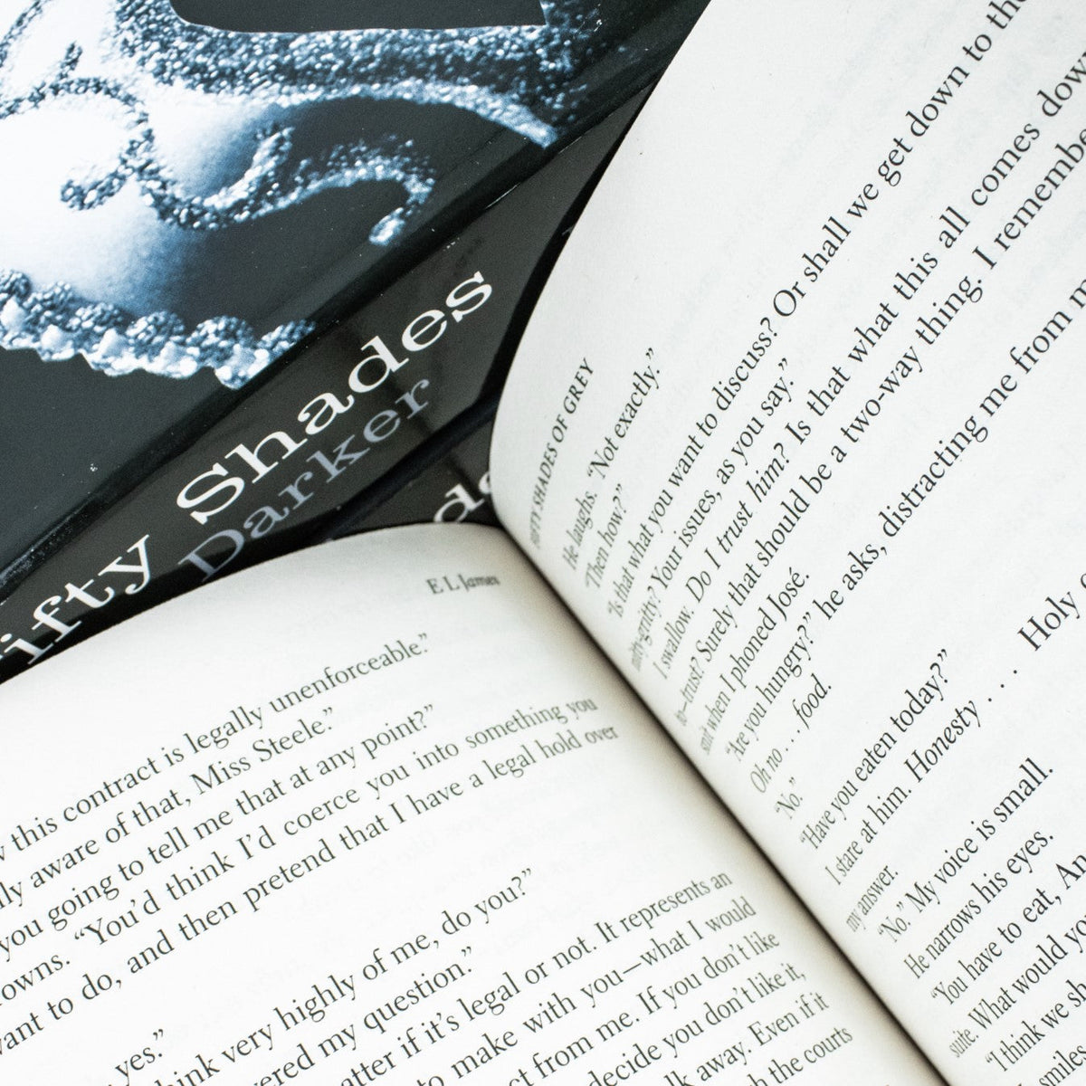 E L James Fifty Shades Trilogy 3-Book Collection | Bestselling Romantic Fiction Series | Includes Fifty Shades of Grey, Darker & Freed | Love & Desire