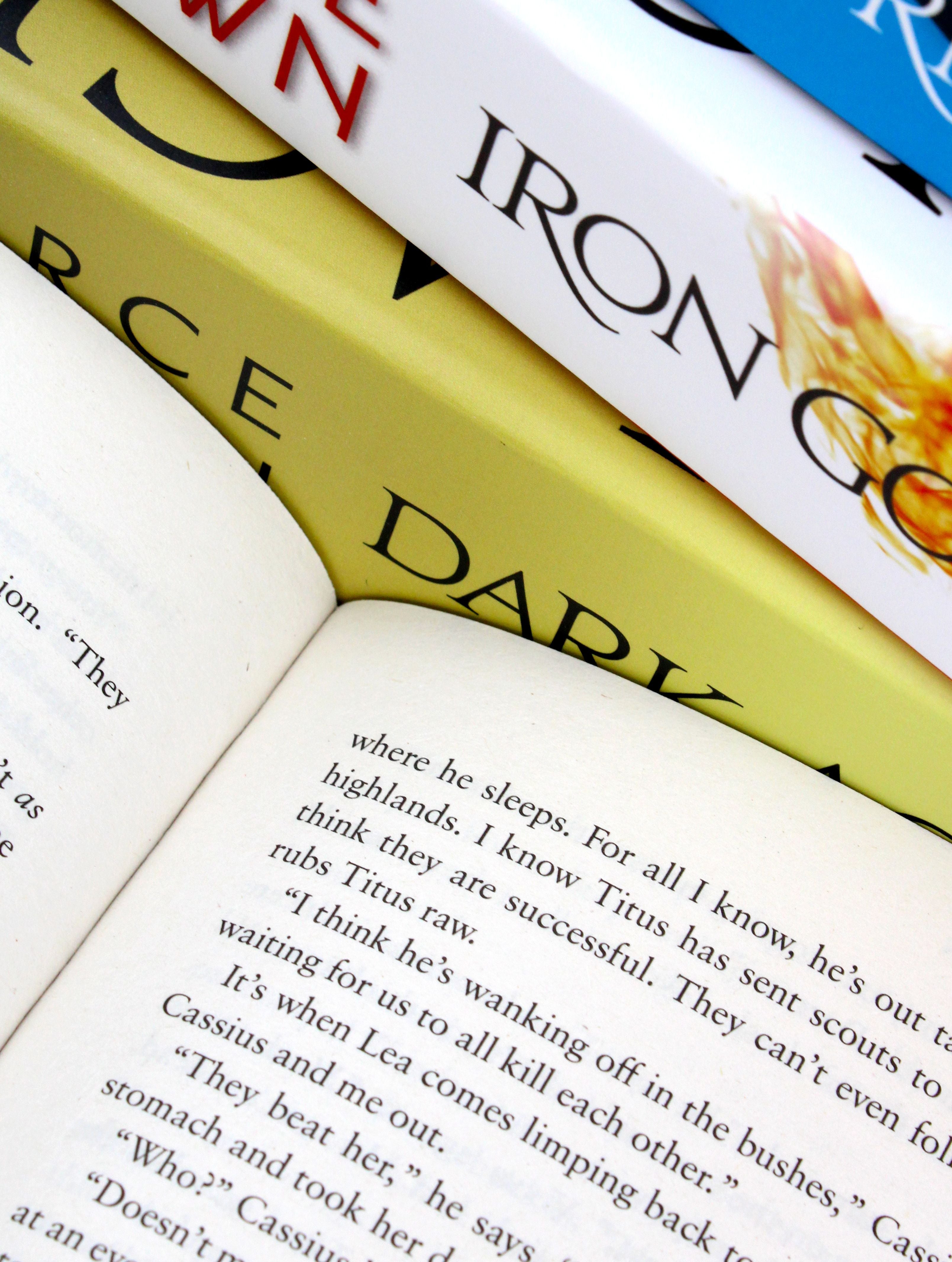 Red Rising Series 5-Book Collection by Pierce Brown | Dystopian Sci-Fi, Epic Adventure, Action-Packed Saga, Bestselling Fiction for YA & Adult Readers